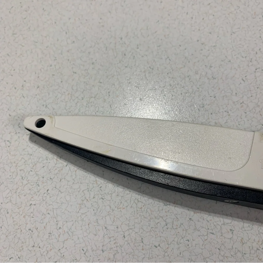 Pampered Chef 6” Chef's Knife with Self Sharpening Case Sheath Retired Item